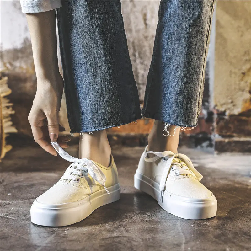 Women Sneakers Casual Vulcanized Shoes Ulzzang Classic Skateboard Canvas Shoes White Black Flats Tenis Feminino