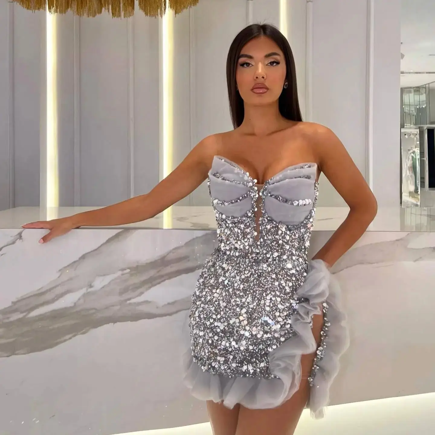 

2024 Sliver Sequins Sexy Deep V Strapless Falbala Mini Dress Fashion Woman Evening Party Dress Celebrity Birthday Party Outfit