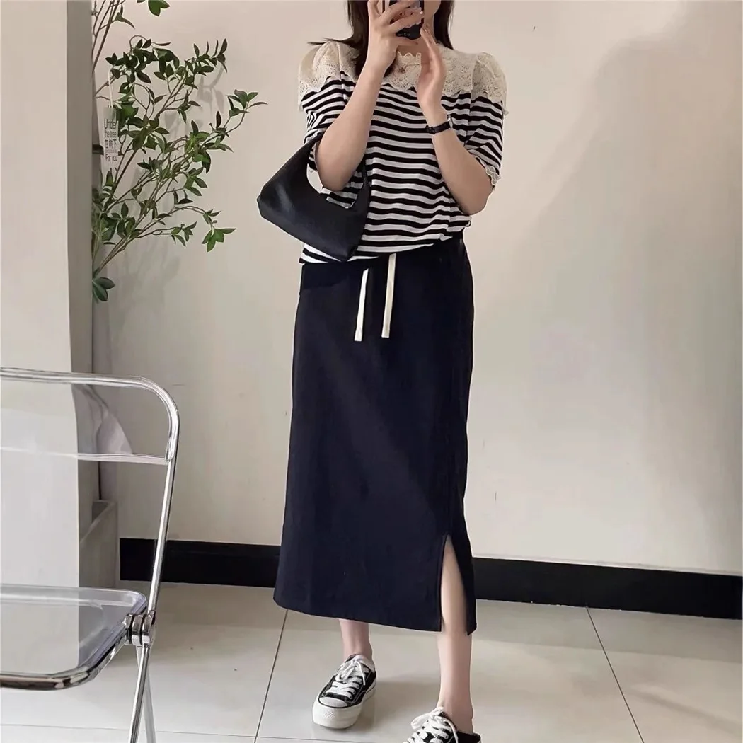 

8031 Summer New French Lace Trim Black And White Striped Design Round Neck Lazy Short Sleeve Knitted Top For Women