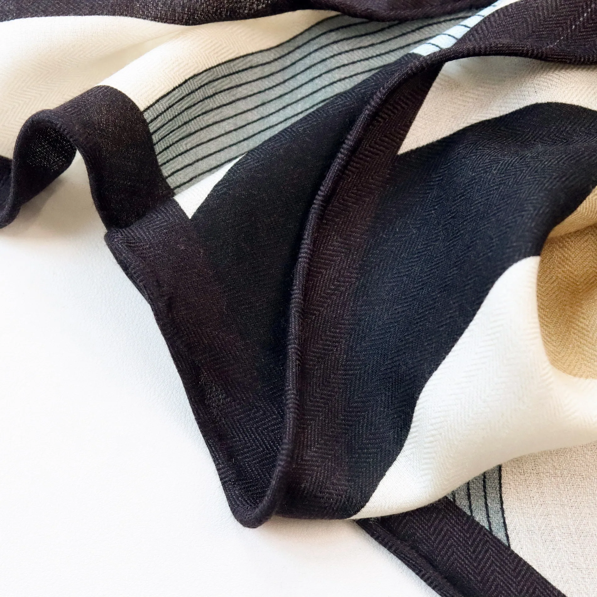 Mulberry Silk Wool Scarf 190cm Large Triangle Shawl for Women Luxury Soft Geometry Print Pashmina Wrap Bufanda Echarpes Poncho