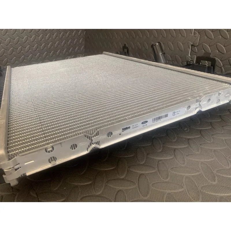 C1B18005AA Cooling System Water Coolant Radiator for Ford Fiesta ECOSPORT 2016 717056 C1BZ8005B