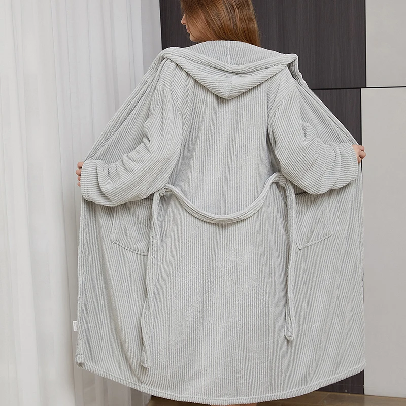 Thickened Women Coral Fleece Bathrobe Water Absorbent Robe Vertical Stripes Plus Size Pajamas Solid Color Elongated Night-robe