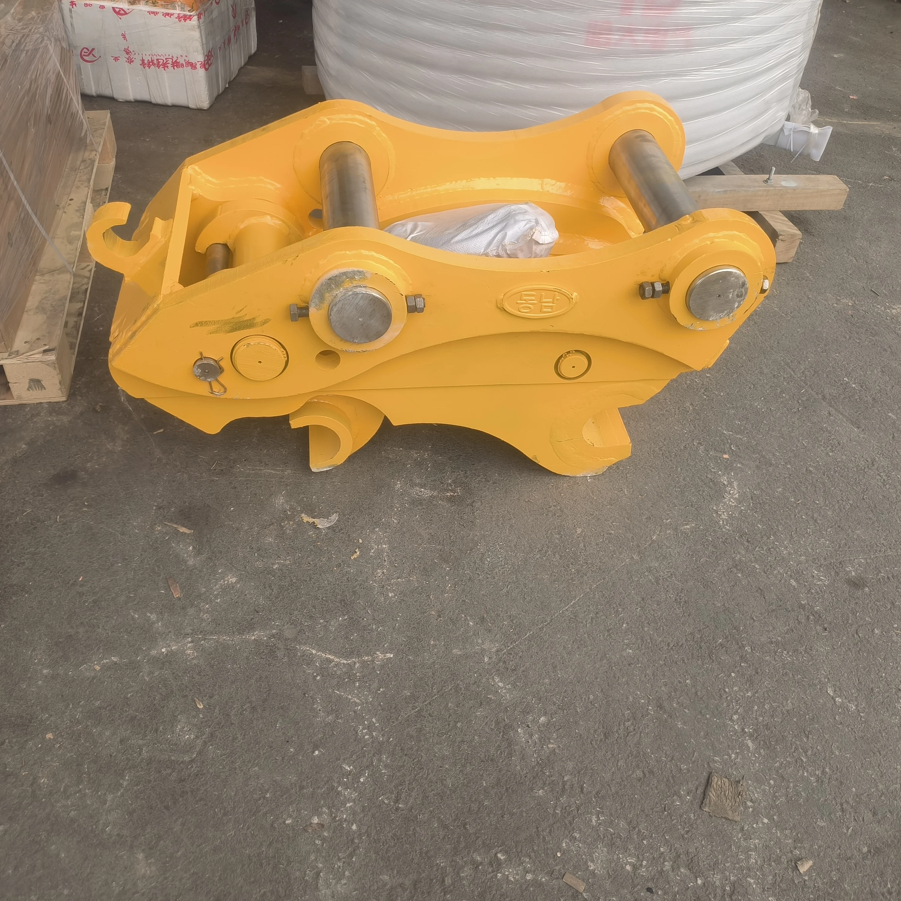 excavator coupler hydraulic quick hitch excavator attachment for connecting bucket and hammer