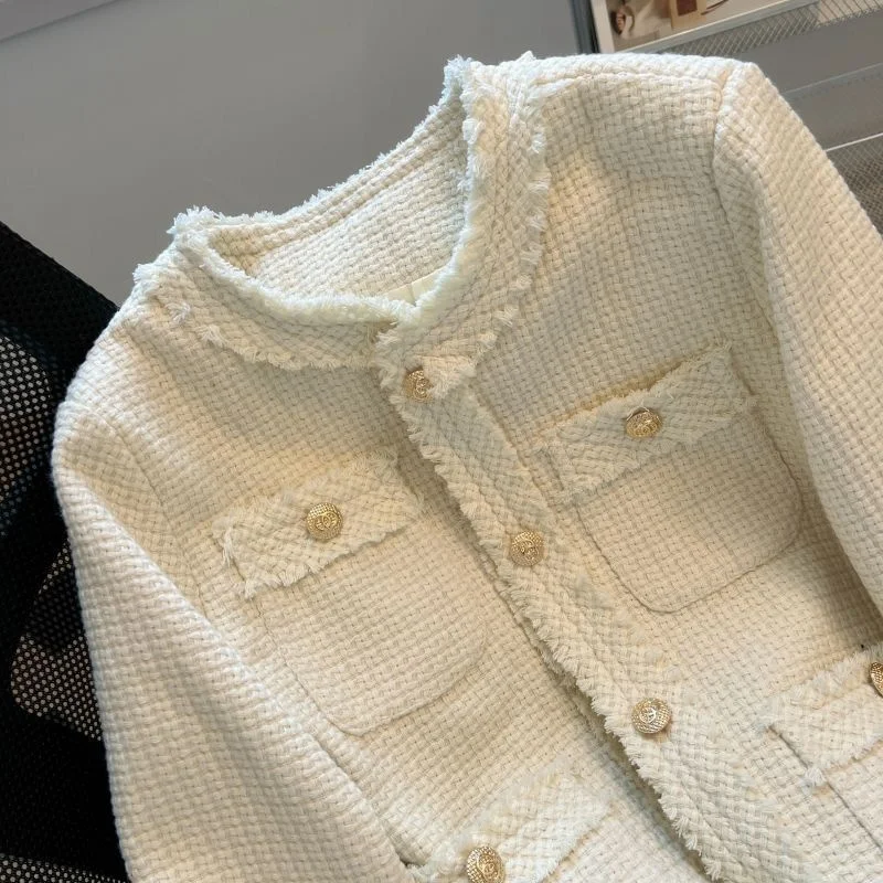 

Элегантная короткая куртка в стиле Сяосян для женщин, весна-осень 2026, винтажный дизайн с бахромой, бежевое пальто из грубой шерсти