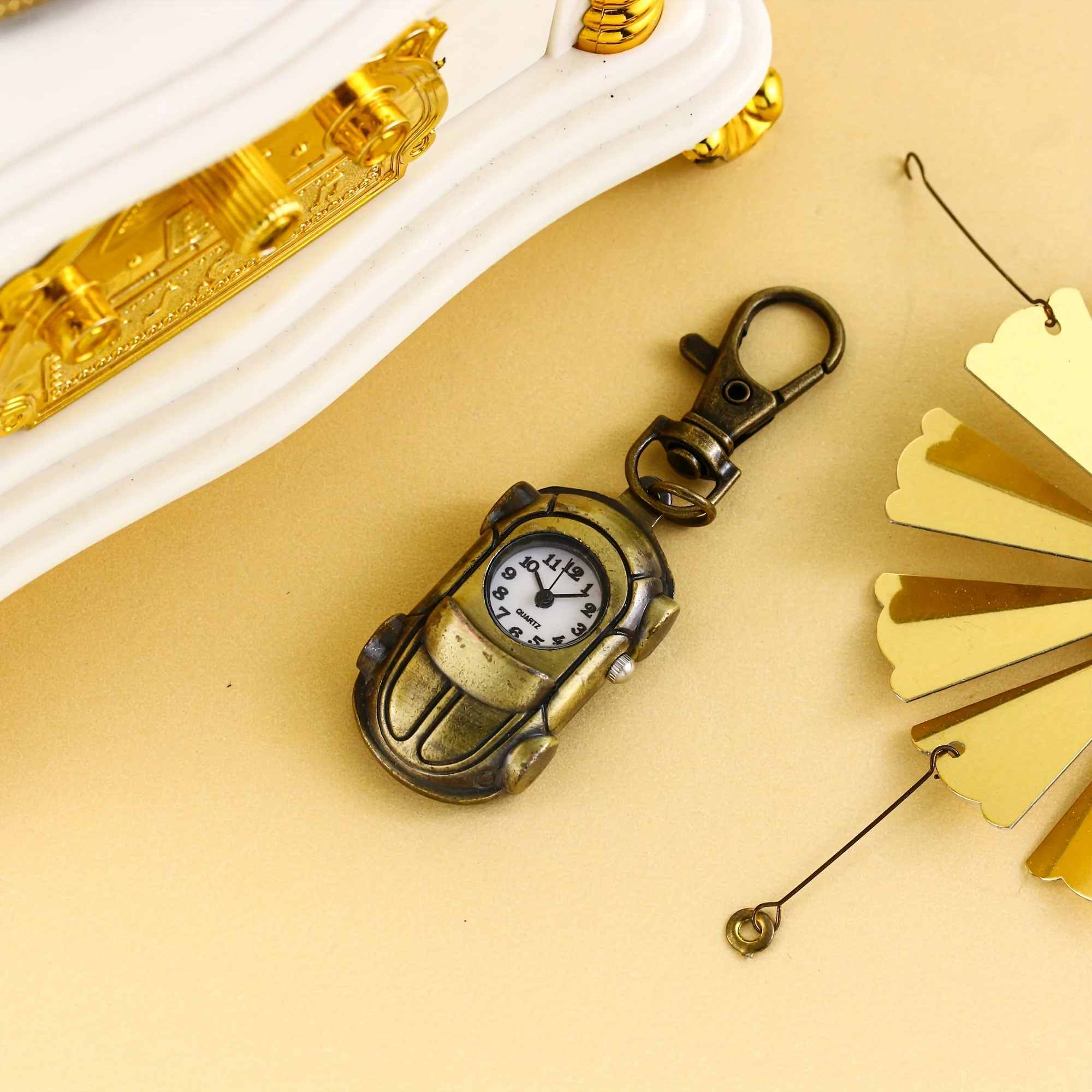 كارتون كوارتز ساعة رياضية للسيارة سلسلة مفاتيح ، ساعة جيب ريترو ، هدية صغيرة بسيطة