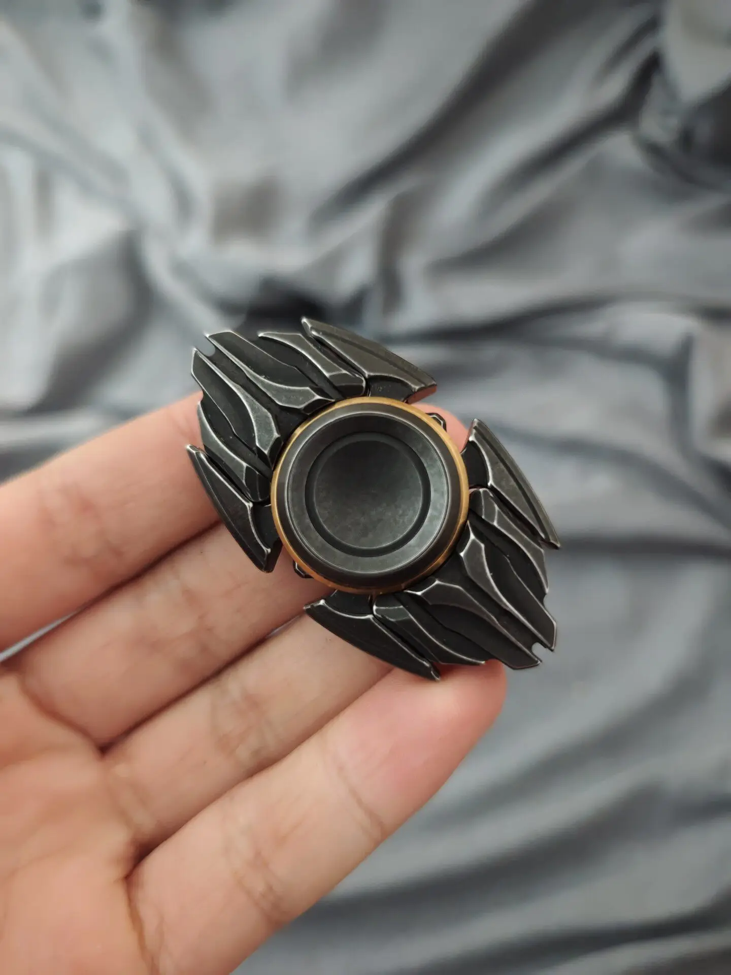 Used EDC Hope Studio Silent Two Leaf Armor Edc Gyro, Stainless Steel Sprocket Fidget Spinner