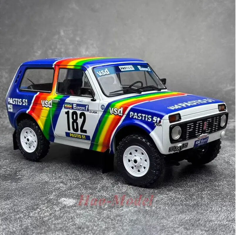 Solido 1/18 For Lada Niva #182 DAKAR 1984 Car Metal Diecast Model Car Simulation Toys Birthday Gifts Hobby Display Collection