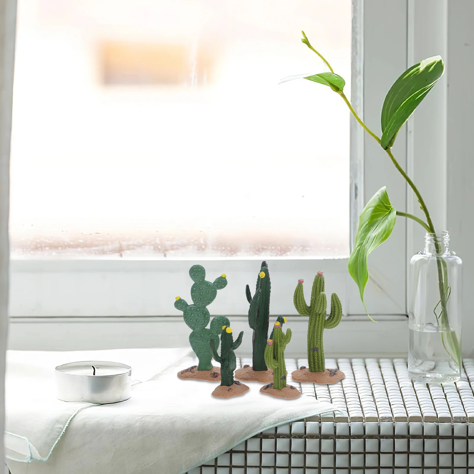 

5Pcs Fake Cactus Decoration PVC Artificial Cactus Ornament for Home Office Desk Garden Simulated Plants Figurines