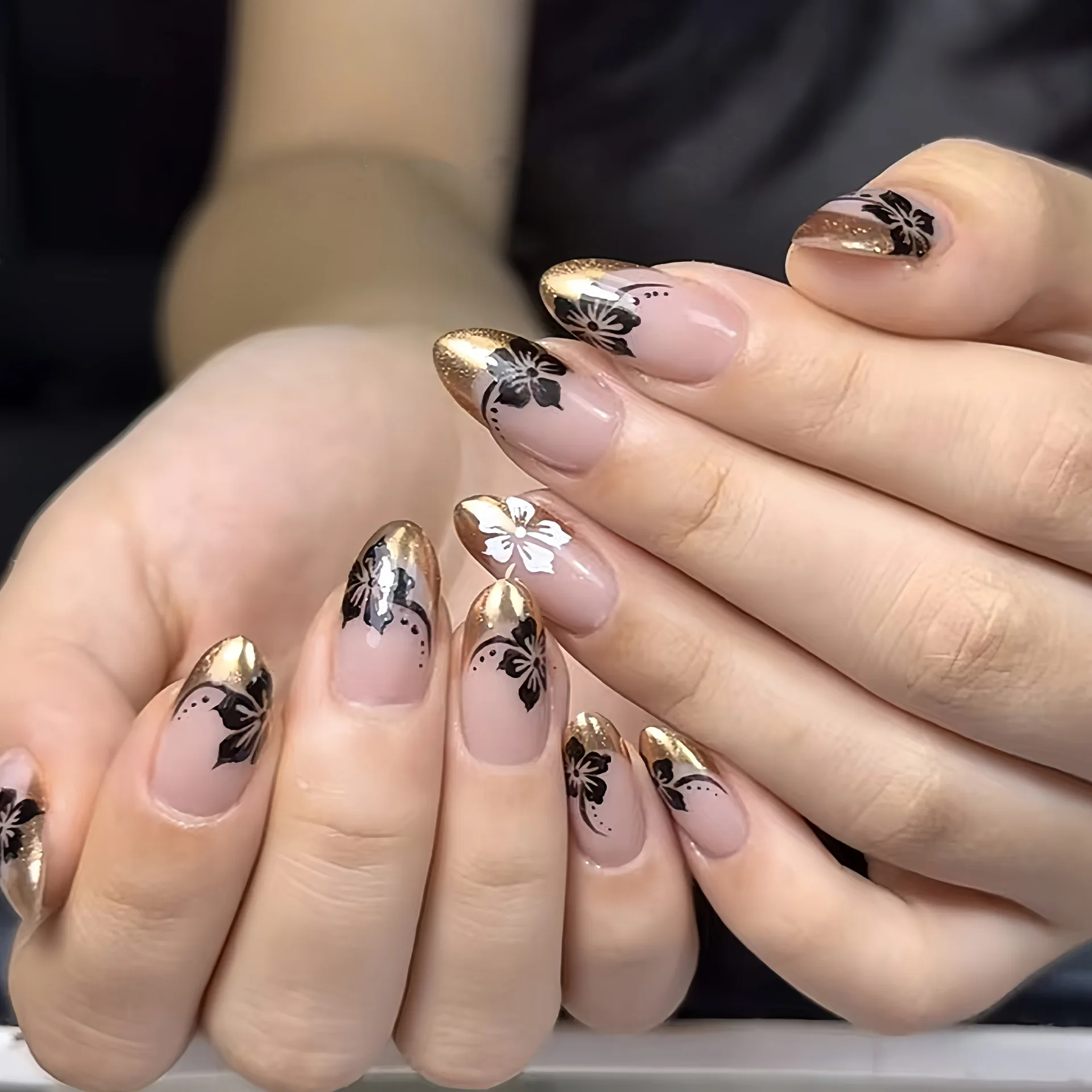

24Pcs Mid-length Almond Press on Fake Nails with Golden French Black Flower Design False Nails Detachable Full Cover Nails Tips