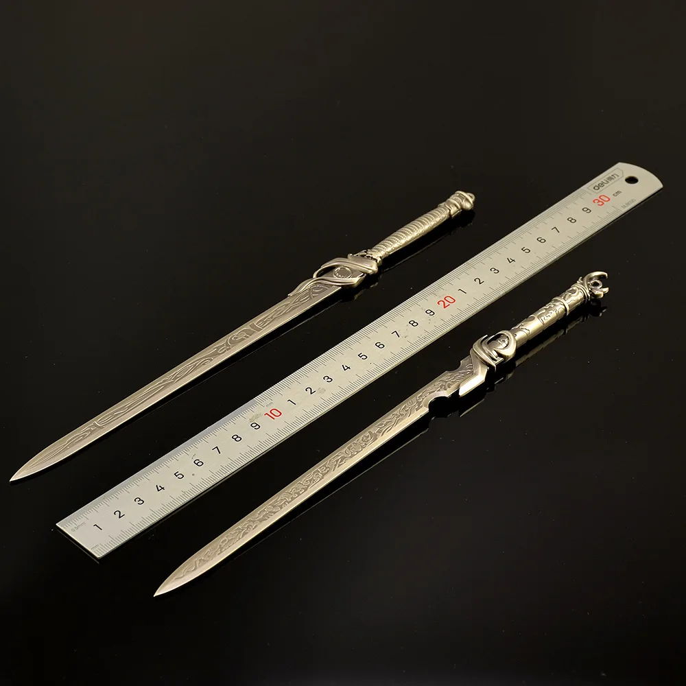 26 cm/10.24in Koud Wapen Zwaard Anime Randapparatuur 2 stks/set Metalen Mannelijke En Vrouwelijke Zwaarden Wapen Set Collectible bureau Jongen Speelgoed Gift