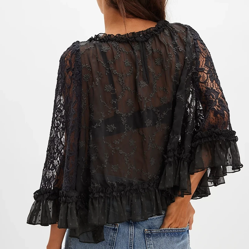 Combhasaki, camisa transparente con bordado de encaje Floral y2k de verano para mujer, manga larga acampanada, cuello redondo, dobladillo con volantes, blusa transparente, capas