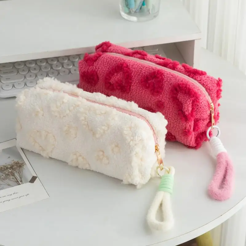 

1pcs Cute Plush Makeup Bags For Women Pink Red Color Heart Cosmetic Bags With Lanyard Girl Large Capacity Travel Organizer