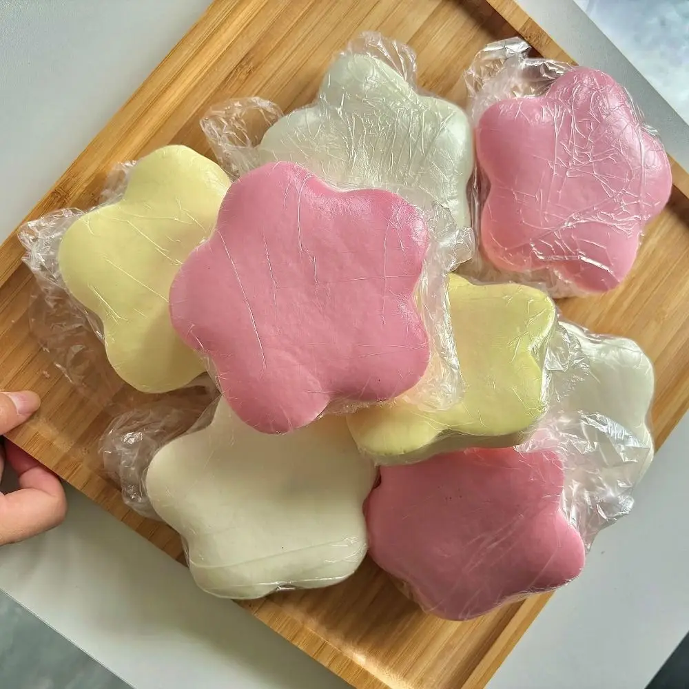 ของเล่นบีบสตาร์เนื้อเหนียว กลิ่นนมอ่อนๆ นุ่มมาก บีบแล้วคืนรูปช้า ของตกแต่งโต๊ะทำงานสุดน่ารัก