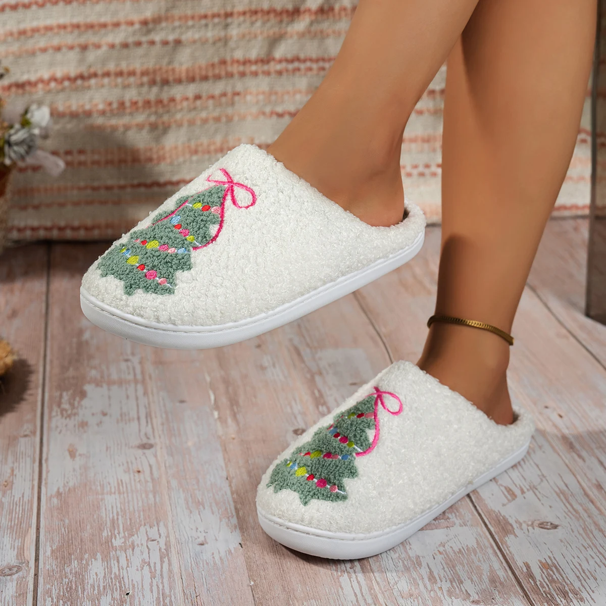 Christmas Tree Embroidery Women's Slippers Winter Indoor Soft Comfort Anti-slip Festival Holiday Couple Home Shoes