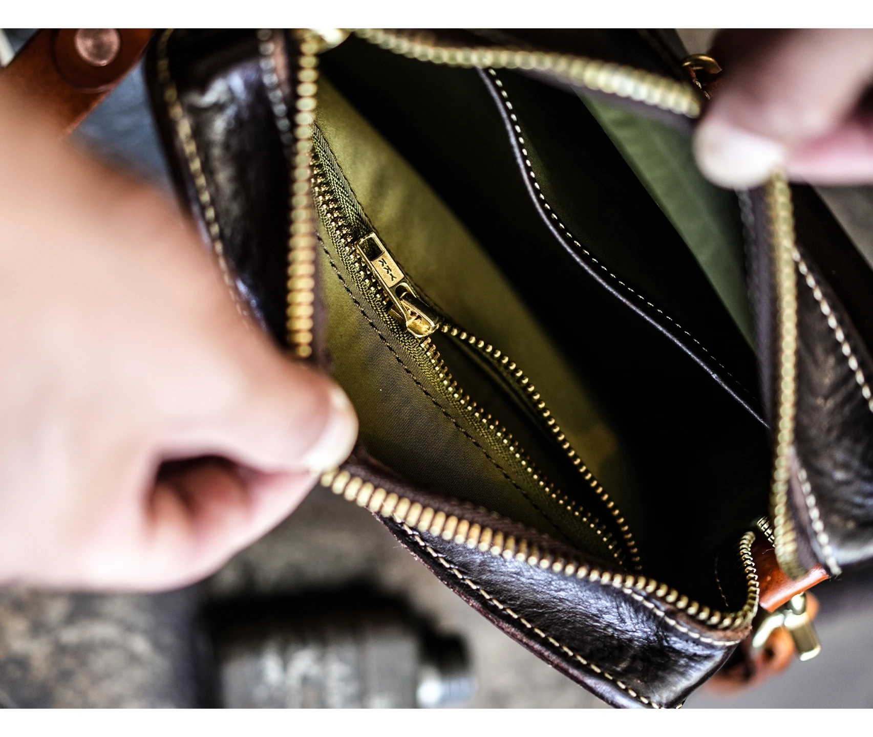 Wochenend-Outdoor-Tasche, tägliche erste Schicht aus Rindsleder, Herren-Umhängetasche, modische, lässige Designer-Umhängetasche, handgefertigt, aus echtem Leder. – Detail 16