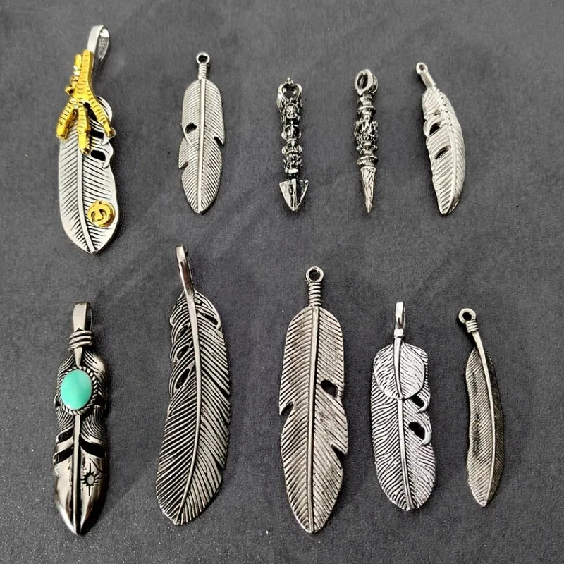 

White Metallic DIY Pendant Accessories Medals Necklace Accessories Charms Jewelry Making Keychain Pendant