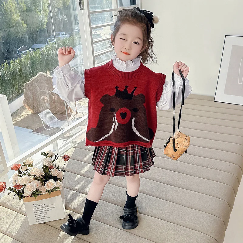 

Baby Girl Embroidered Shirt Three-Piece Set Spring and Autumn Style Toddler Chic Knitted Vest Pleated Skirt College Style Outfit