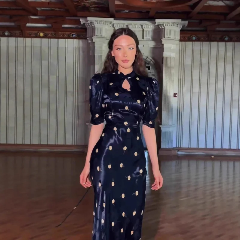 

2025New Winter Vintage Elegant Short Sleeve Long Dress Soft Dress