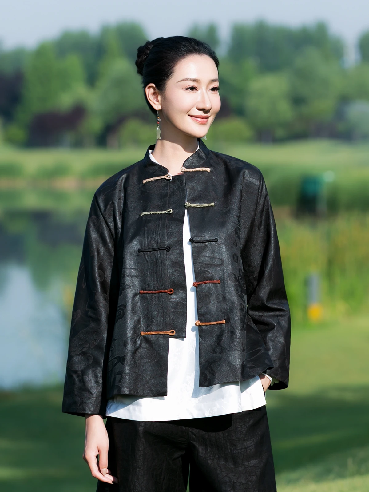 

Черное шелковое шило с облаком, новое китайское пальто с воротником-стойкой, костюм Тан, топ, женская модная традиционная этническая одежда премиум-класса