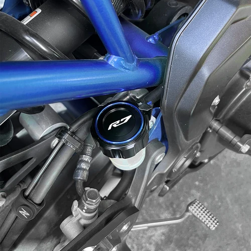 Imagen 2 del producto Para YAMAHA YZFR7 YZF-R7 R7 r7 2021-2023 2024 cubierta de depósito de cilindro de líquido de frenos delantero y trasero de motocicleta tapa de llenado de aceite de motor