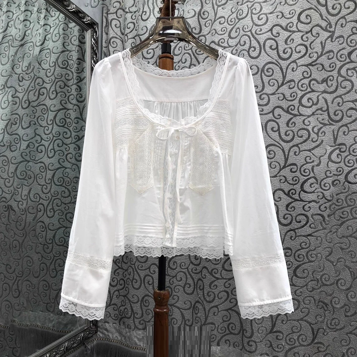 

Блузка из 100% хлопка, рубашки, осень 2021, модный стиль, женская сексуальная тюлевая кружевная лоскутная блузка с длинным рукавом, элегантные белые топы, женская блузка