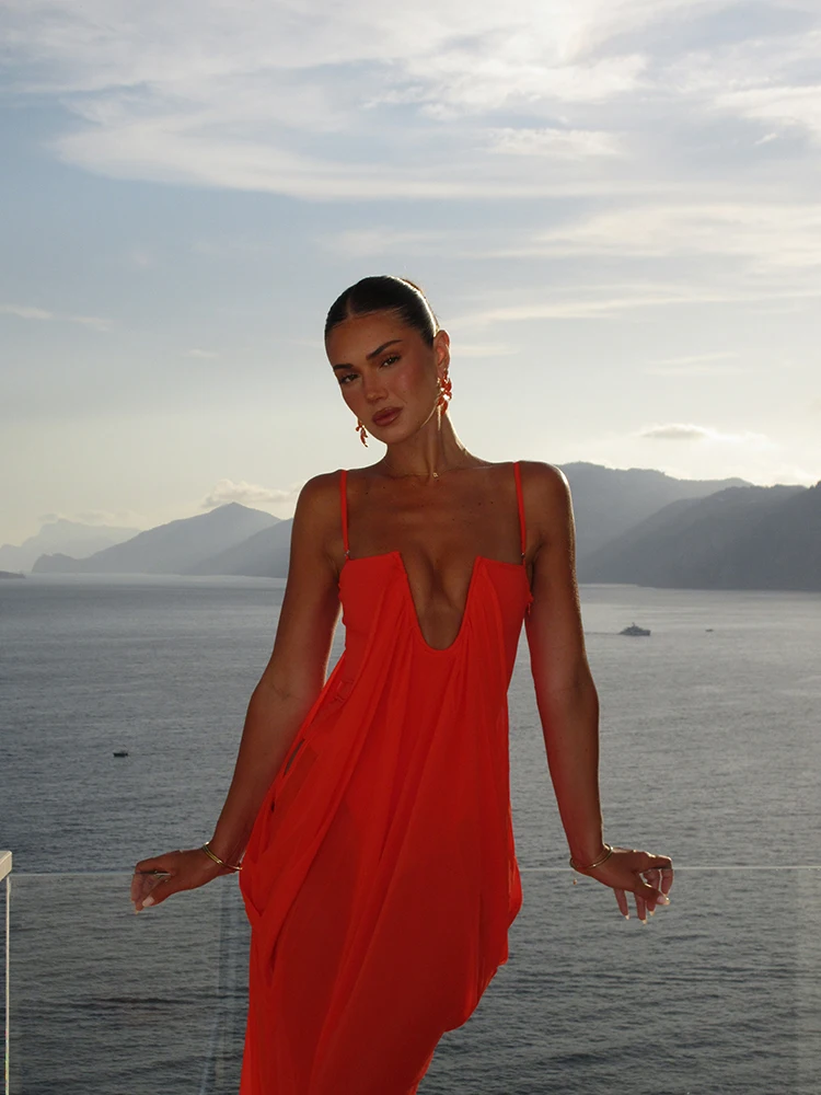 Damen Elegantes Rotes Maxikleid mit Spaghettiträgern, tiefem Schlüsselloch-Ausschnitt vorne, seitlichem Cut-Out und Overlay – Zweiteiliges Sommer-Abendkleid – Detail 8