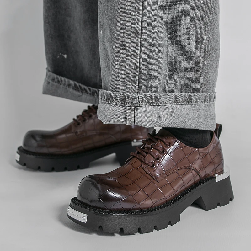 Luxury Brand Mens Comfortable Metal Style Big Toe Thick Soled Leather Shoes Spring New Round Toe Lace Up High Rise Leather Shoes