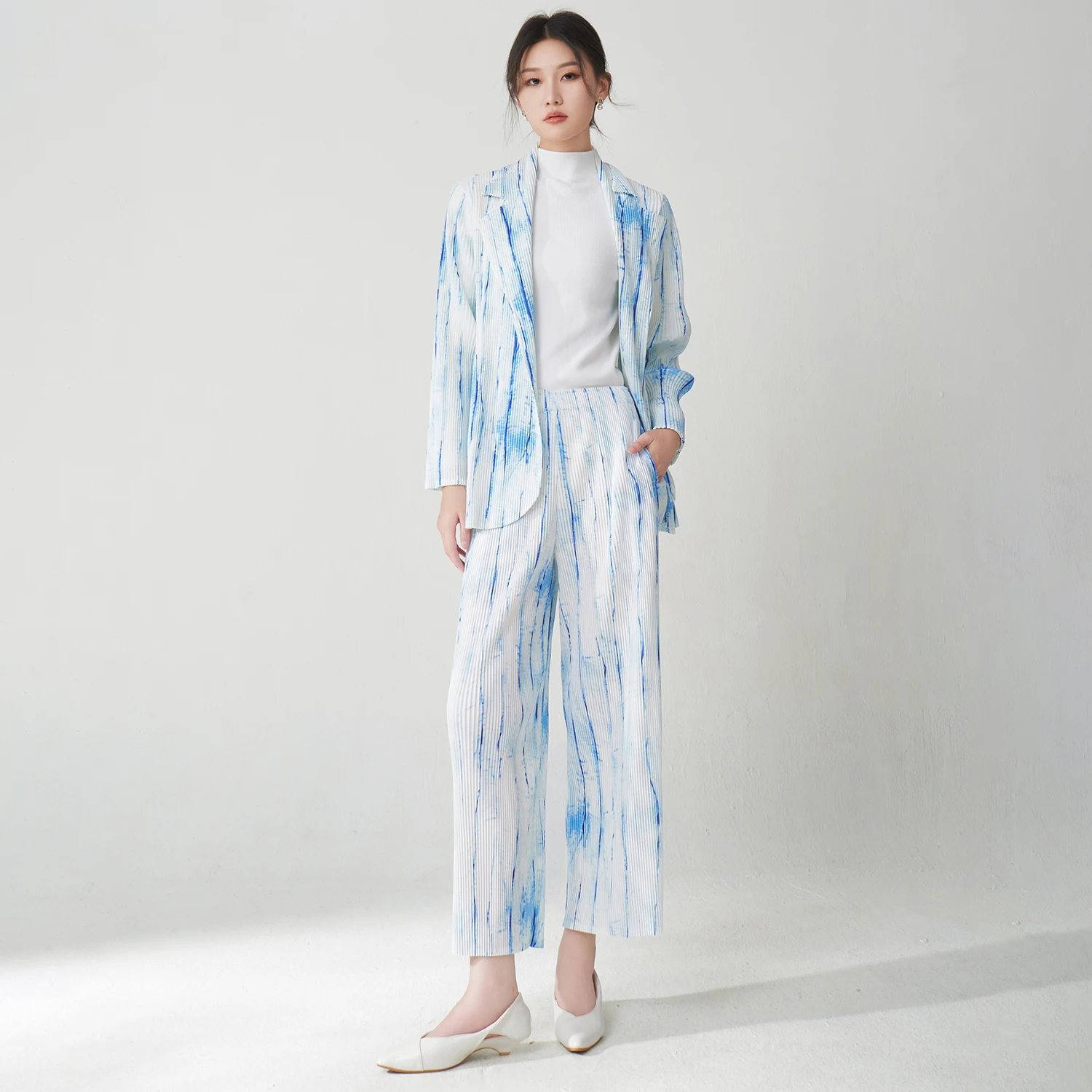 Wholesale Smocked Clothing Women's Fashion Suits High Quality Long-sleeved Shirt and Pants Set Miyake Pleated Printed Set