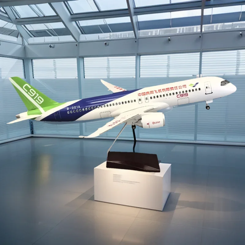 

1/82 Scale Flapback Aircraft COMAC C919 Airlines Model Resin Airplane With Landing Gear Miniature Plane Ornament Home Decoration