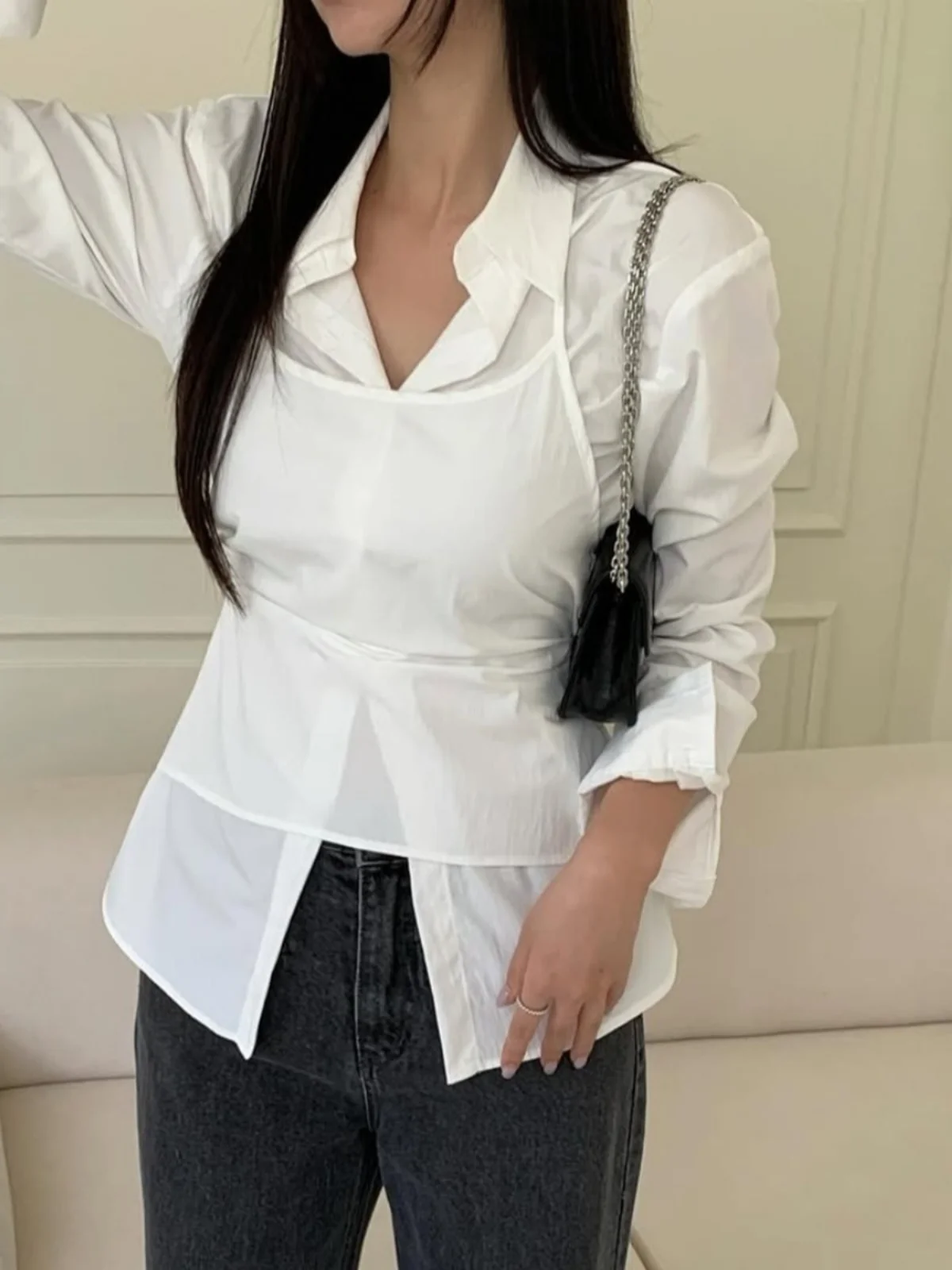 

Early Spring New Sle Chic White irt Women's Layered Design Top + Hanging Ne Thin Strap Vest Two-Piece Set