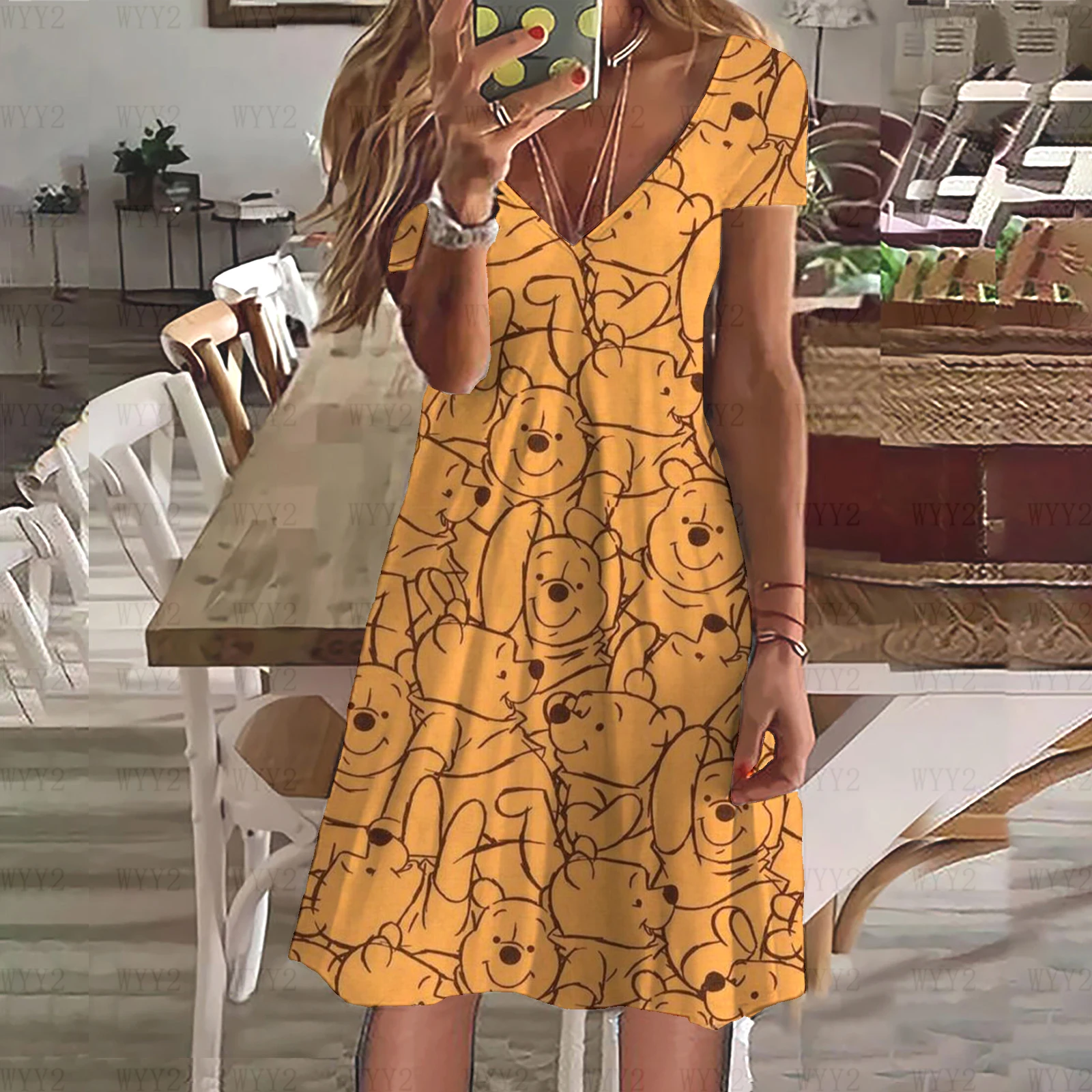 جديد الصيف أزياء الفتيات ويني ذا بوه اللباس الخامس الرقبة عارضة فضفاض الصيف الشاطئ نمط الفتيات اللباس منتصف طول أزياء اللباس