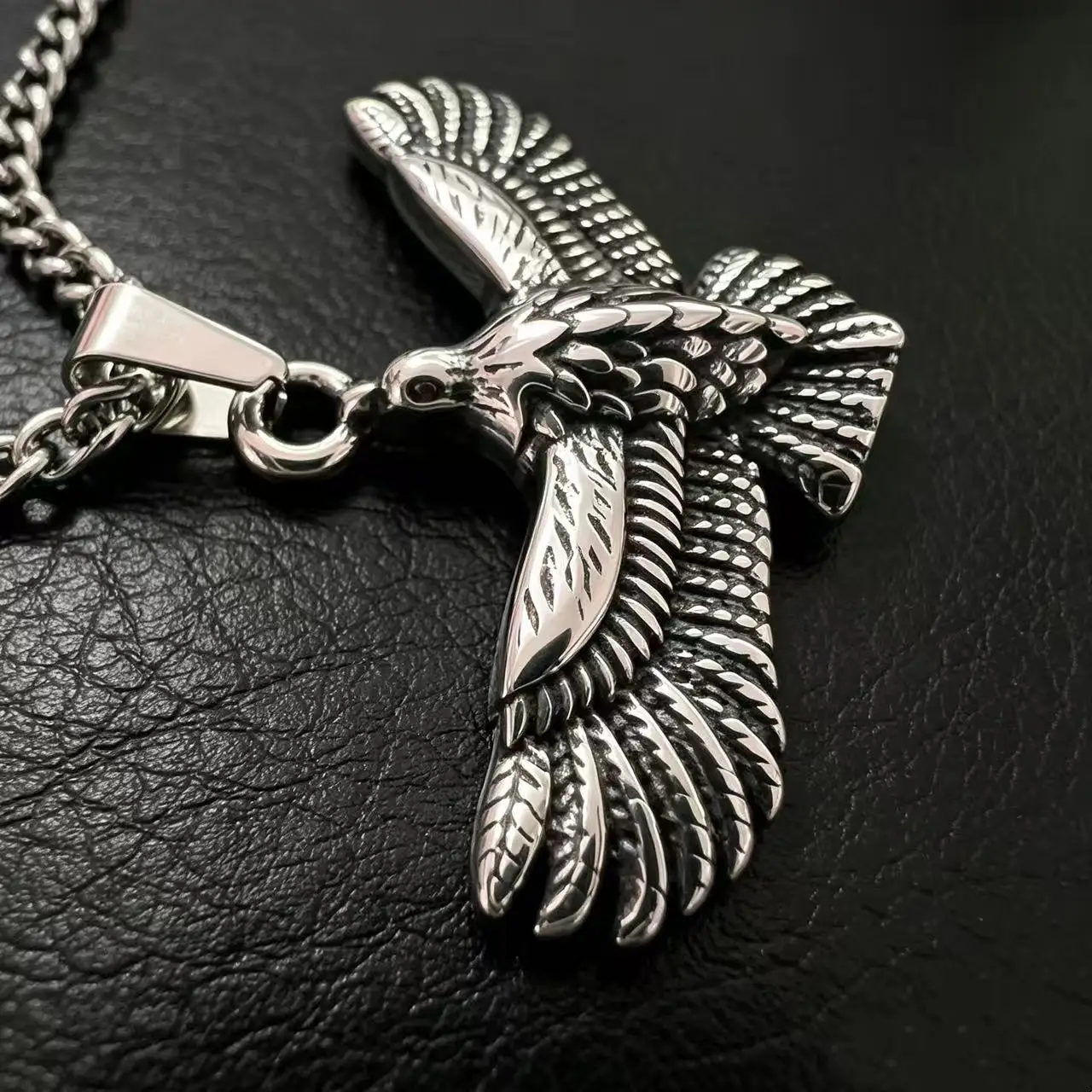 316L Edelstahl Wikinger-Raben-Anhänger Halskette für Männer Wasserdichter Nordischer Adler Biker Punk Männerschmuck Geschenk – Detail 4