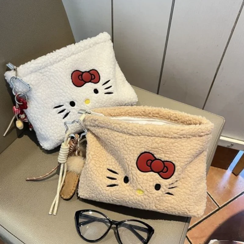 

Новая косметичка Sanrio Hello Kitty, милая, с мультяшным дизайном, портативная, большой вместимости, для хранения мелочей, для студентов, путешествий, прогулок, кошелек для монет