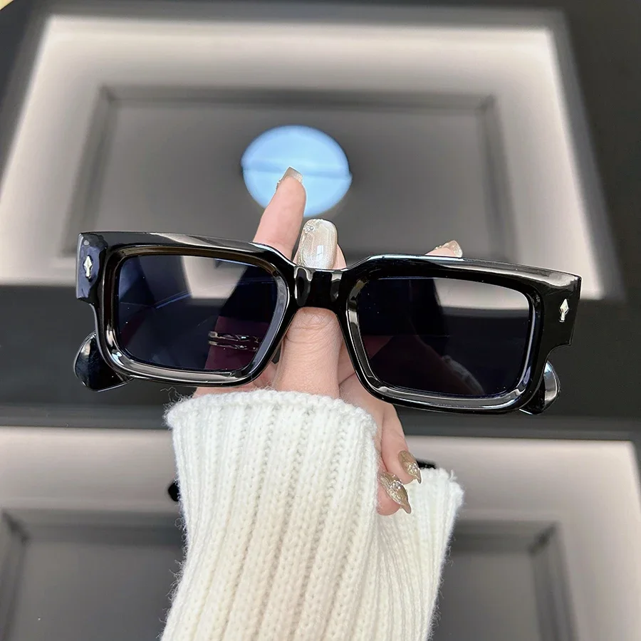 Fashion Square Sunglasses Men Women Brand Designer Retro Sun Glasses Male Female Rectangle Frame Vintage Rivet Oculos De Sol