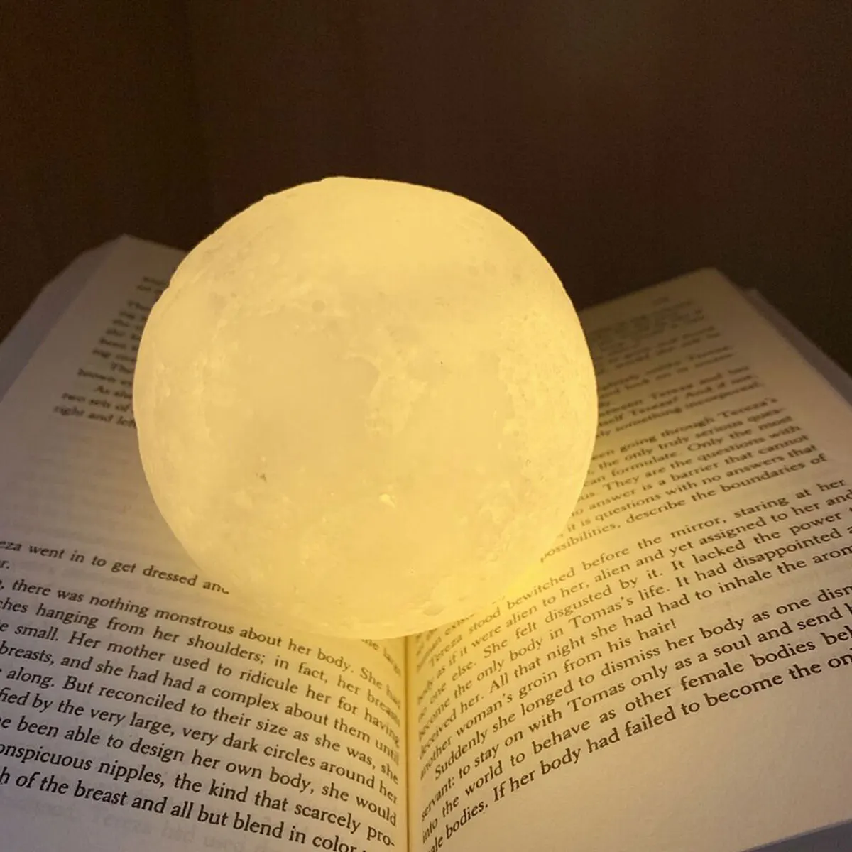 Fashion Creative Moon Light Study Desktop Decoration Pieces Bedside Bedroom Soft Light Sleep Light 8.5cm