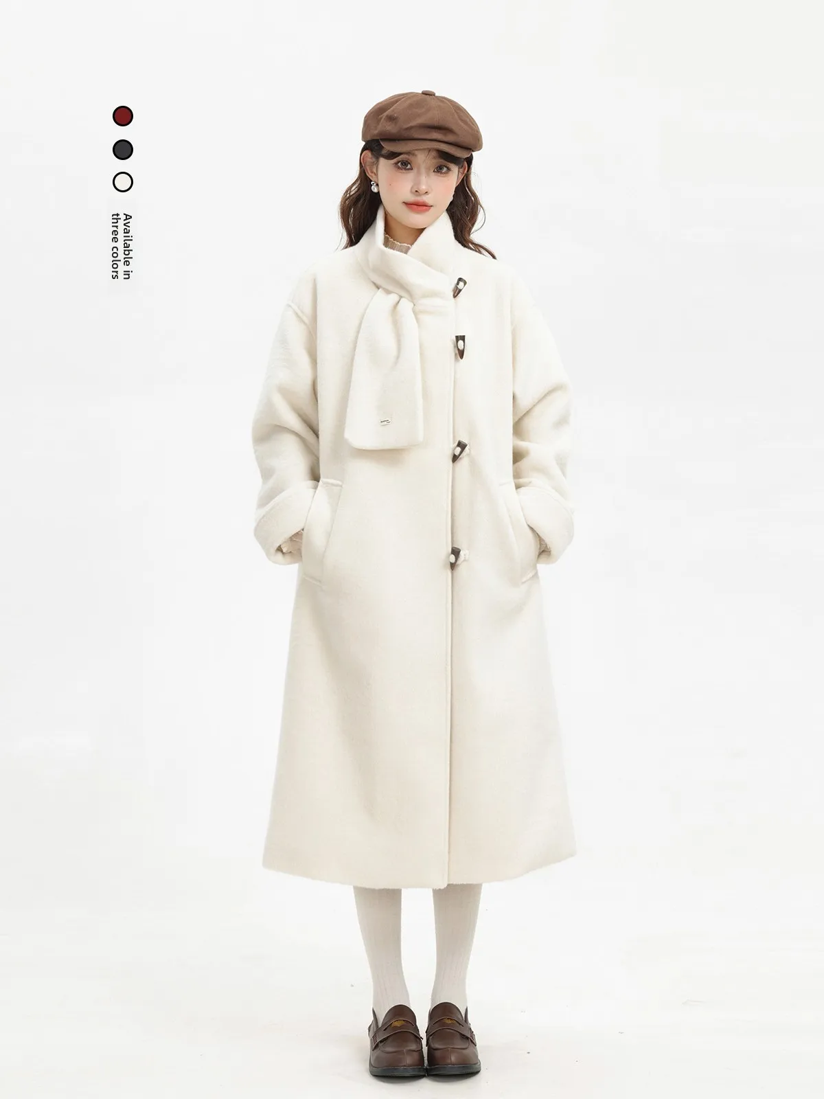 

Бежевое пальто Ele Soft Sle Camere с роговими пуговицами, удобная зимняя верхняя одежда для женщин от Li Xing Meng