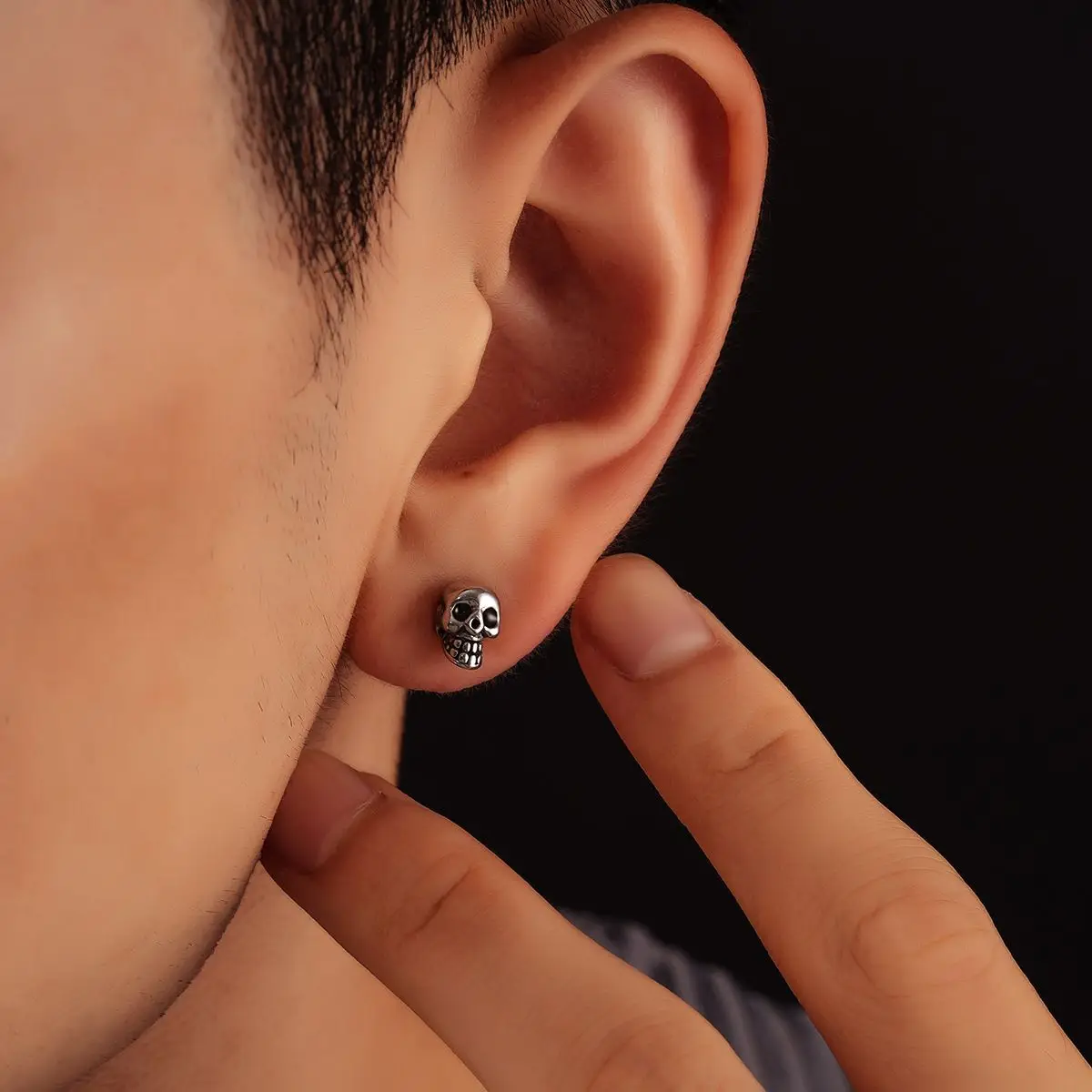 Vintage Silver Skull Stud Earring for Men, Cyberpunk Skeleton Single Ear Piercing, Minimalist Unisex Punk Jewelry