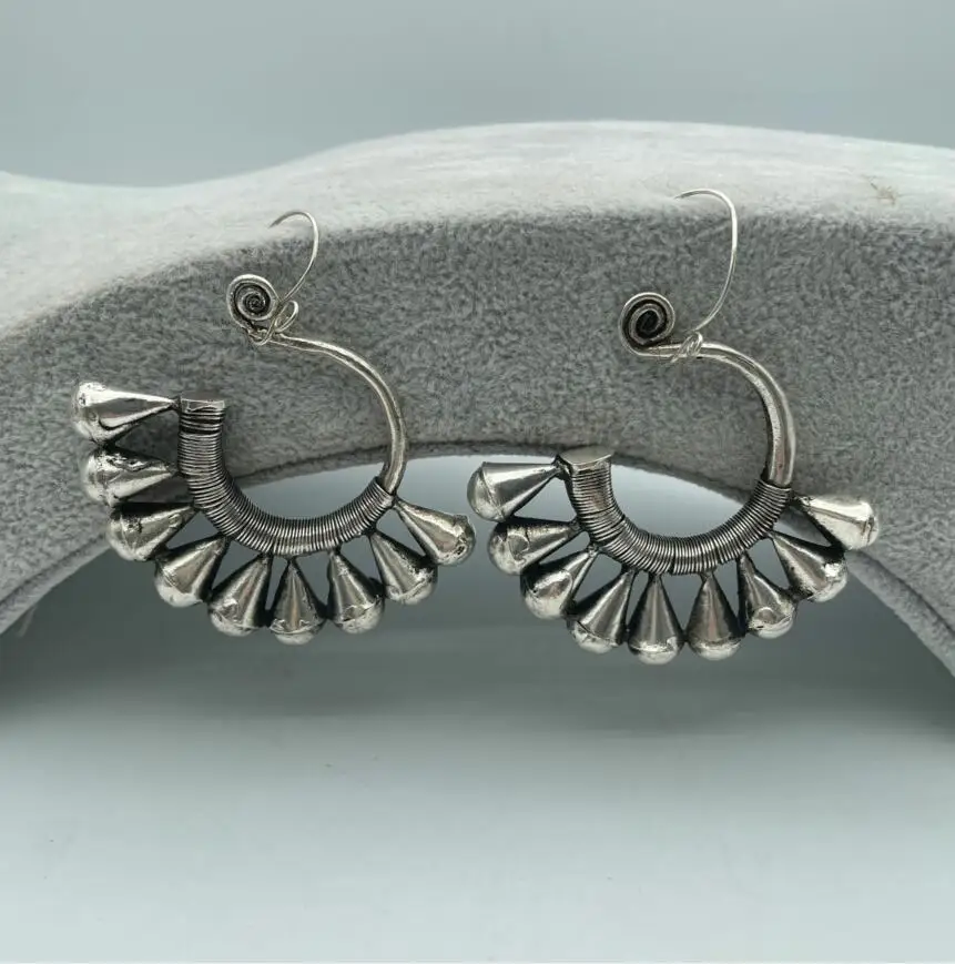 Charming Tibet Tribal Jewelry Miao Silver Big Hollow Earrings pair