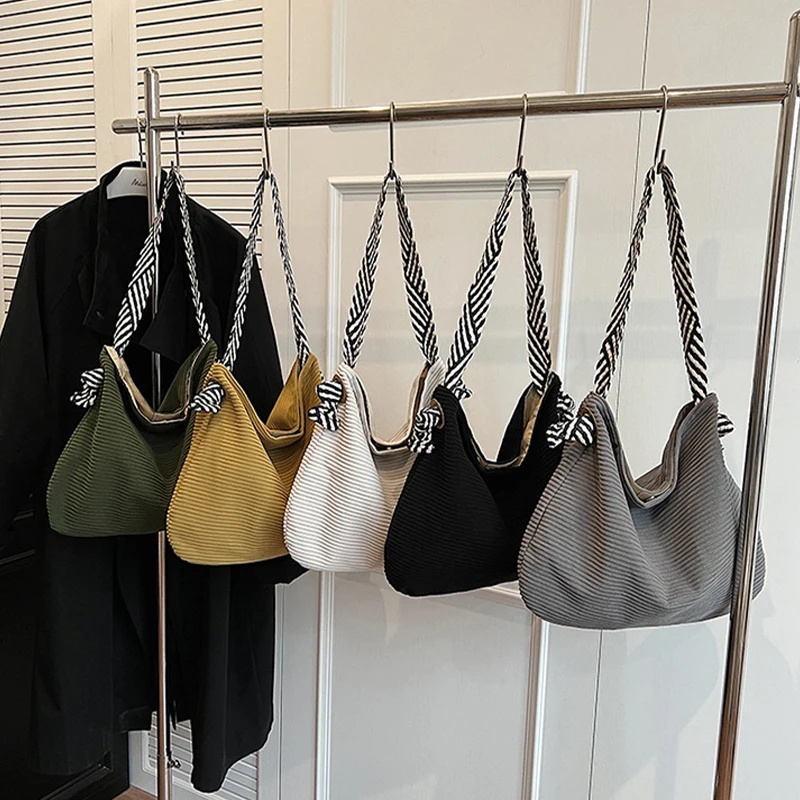 Женская сумка Холщовая сумка с украшением в черно-белую полоску с бантом Мягкая и легкая Большая вместимость для ежедневных поездок на работу