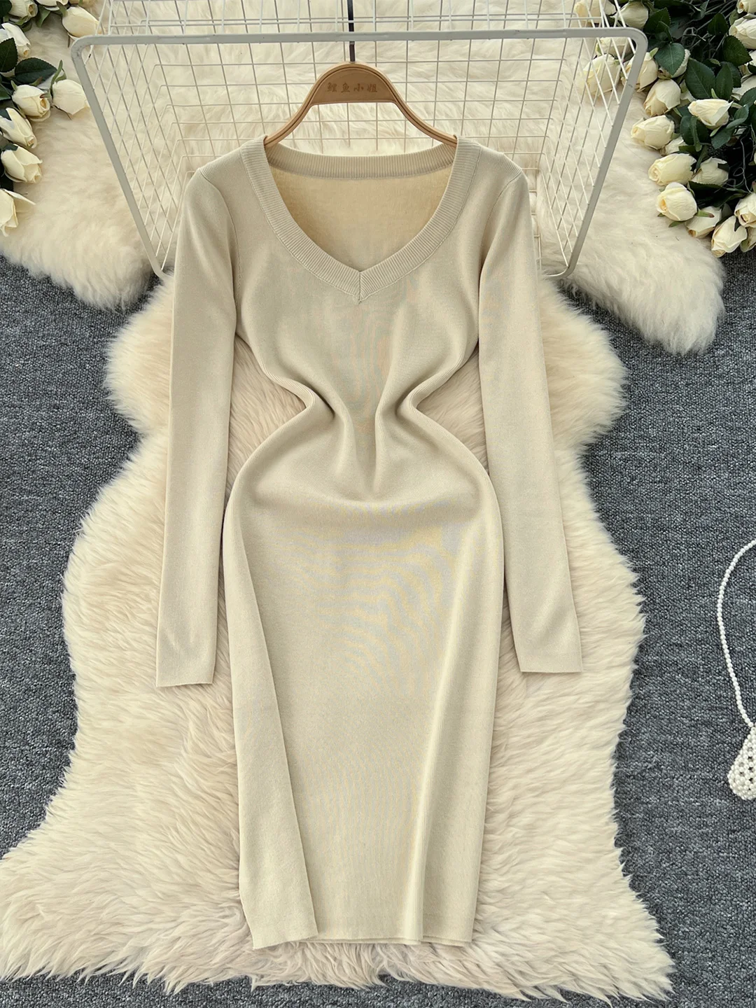 Croysier Abito maglione Donna Manica lunga Scollo a V Abito in maglia solida Spacco laterale Abiti aderenti da festa sexy Abiti invernali donna 2024