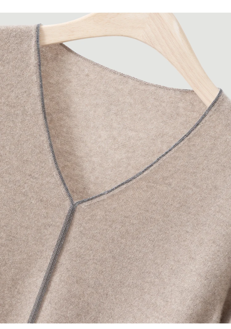 BD3621750 Damen-Pullover aus 100% Kaschmir mit V-Ausschnitt, kurzen Ärmeln, hängendem Kettendetail, weich, dezenter Luxus, elegant, für den frühen Herbst. – Detail 18