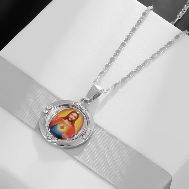 Exquisito collar con colgante de retrato de Jesús de circón para hombres y mujeres, amuleto de la suerte religioso, regalo de joyería