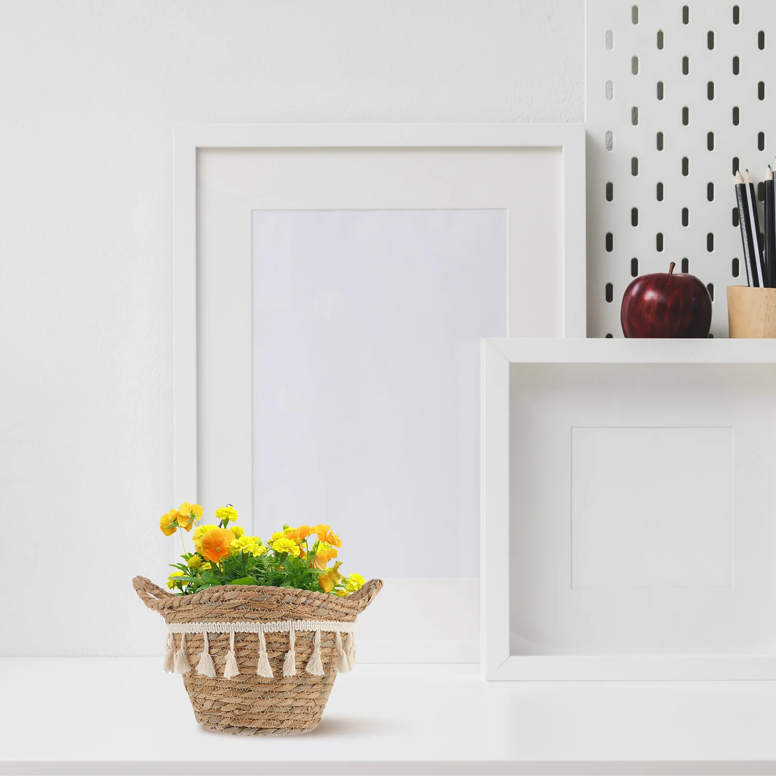 

Weaving Basket Straw Storage Container Elegant Warmth Feel Natural Fragrance Country Style Home Life Weaving Basket