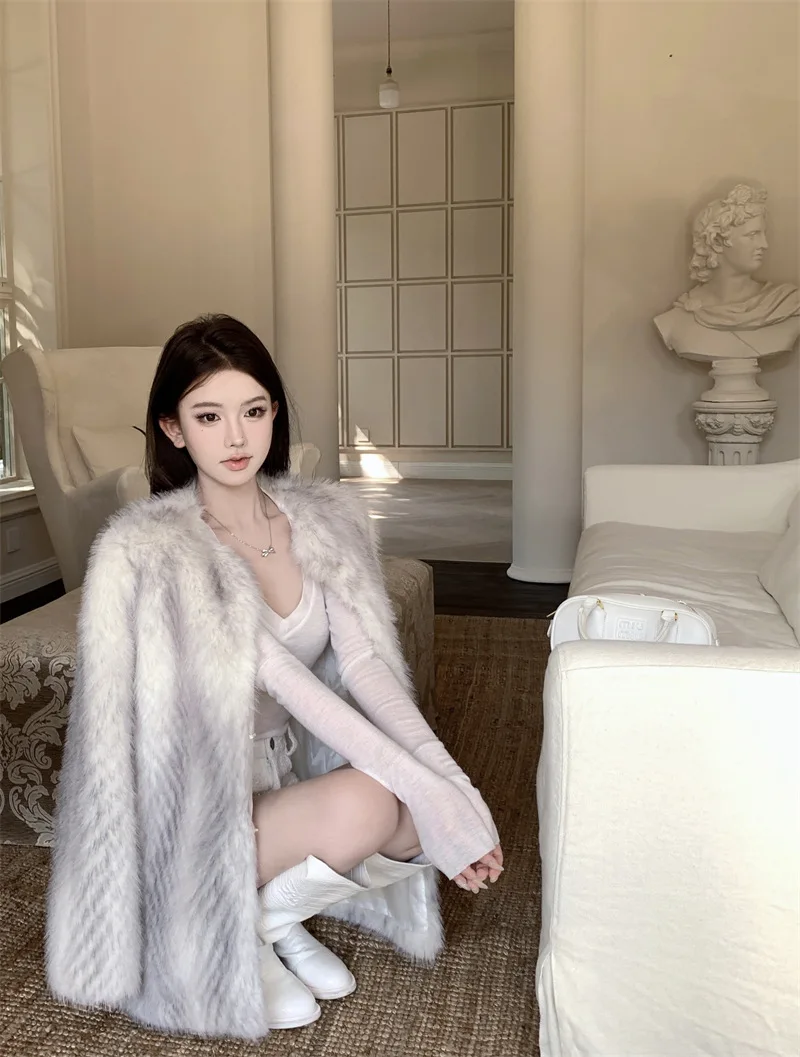 

Imitation Fox Fur Coat, Female Autumn and Winter Celebrity Temperament, Thickened Plush Old Money Style, Long-sleeved Cardigan T