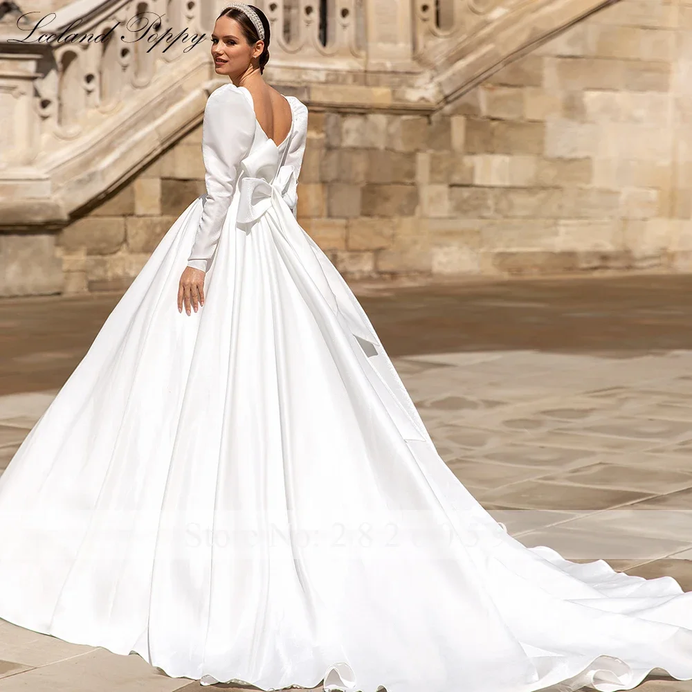 Lceland Poppy Customized Sweetheart Neckline A Line Satin Wedding Dresses Full Sleeves Bridal Gowns with Chapel Train