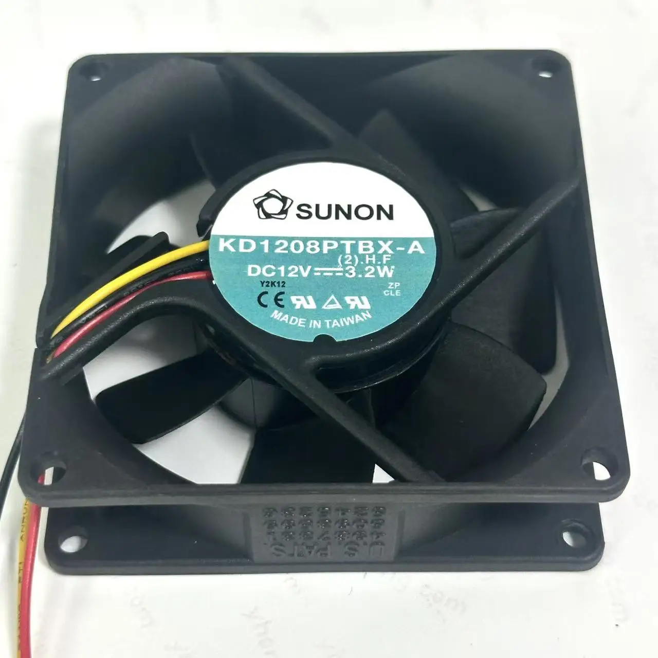 

SUNON KD1208PTBX-A (2).H.F Server Cooling Fan DC 12V 3.2W 80x80x25mm 3-Wire