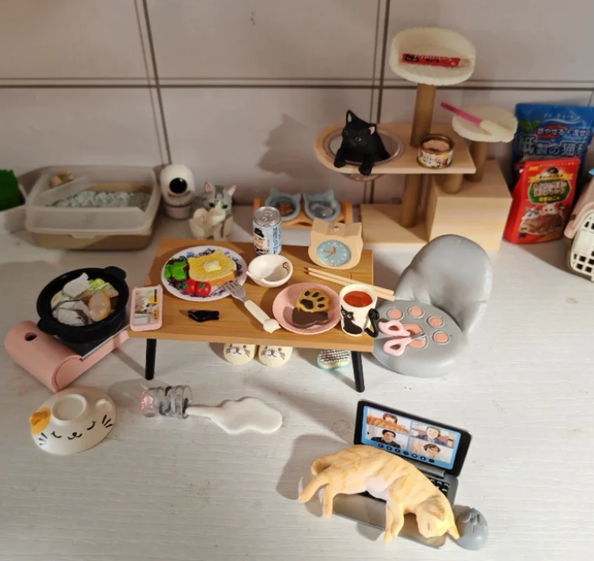 

Кошка, миниатюры для повседневной жизни, украшение для кукольного домика, игровой набор, глухая коробка, каваи, аниме, экшн-фигурка, коллекционные украшения, подарки-сюрпризы