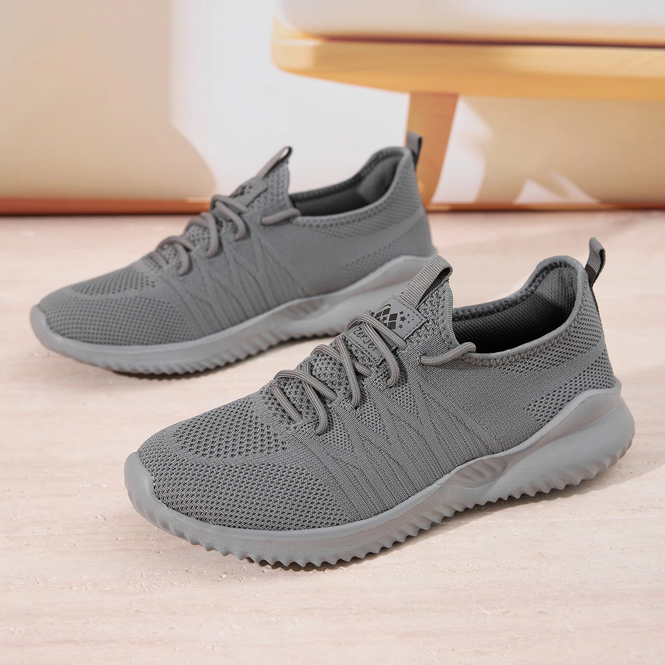 ZERJER Trendige, vielseitige Strick-Sneaker, atmungsaktive, rutschfeste Laufschuhe mit weicher Sohle, Freizeitschuhe für den täglichen Gebrauch von Männern und Frauen