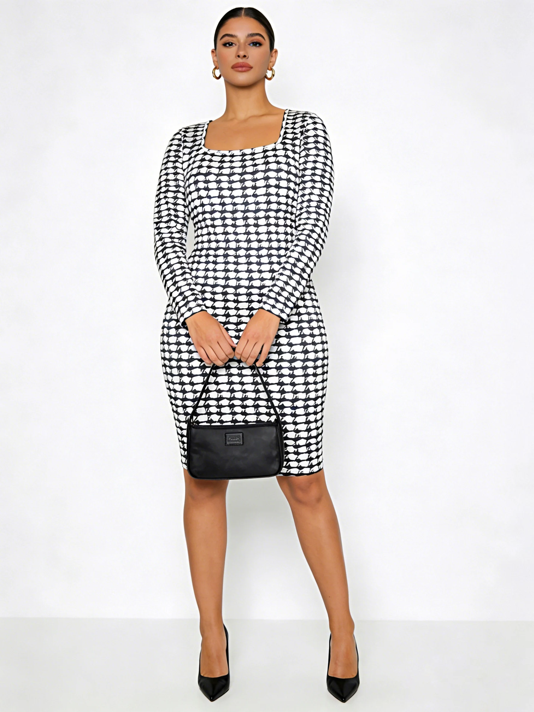 

Женское черно-белое платье миди больших размеров с длинными рукавами и квадратным вырезом с узором «гусиные лапки» — осеннее офисное и праздничное платье