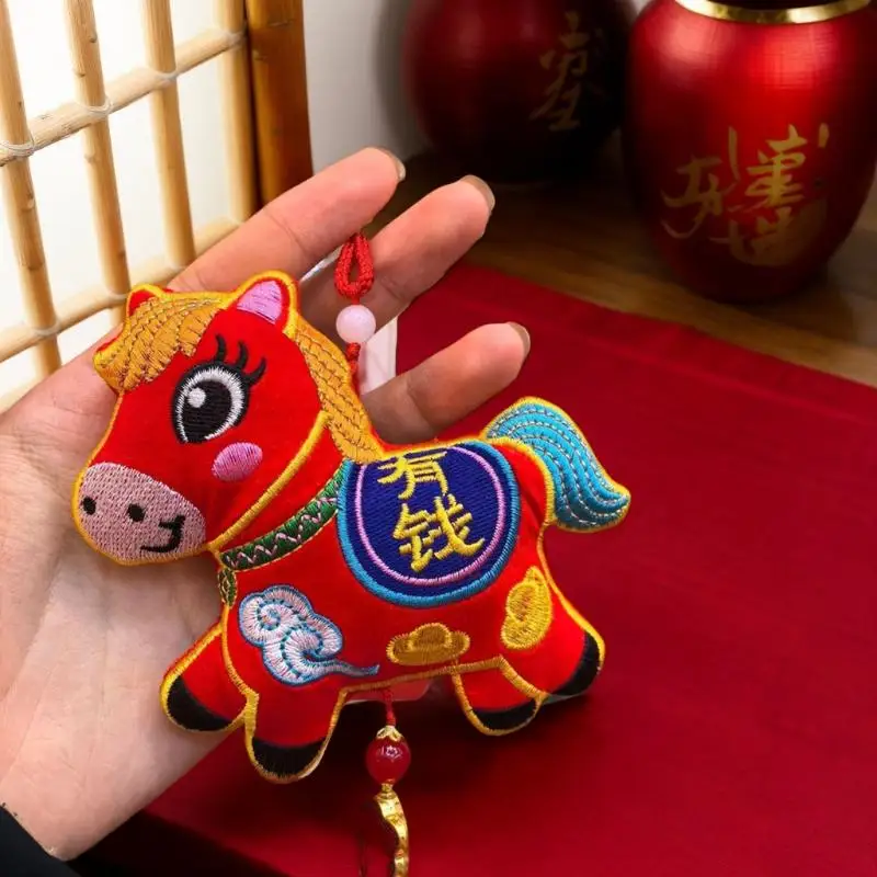 Süße Pferdejahr Puppe Anhänger Ornament Rucksack Behänge Zubehör Neujahr Dekoration Geschenk